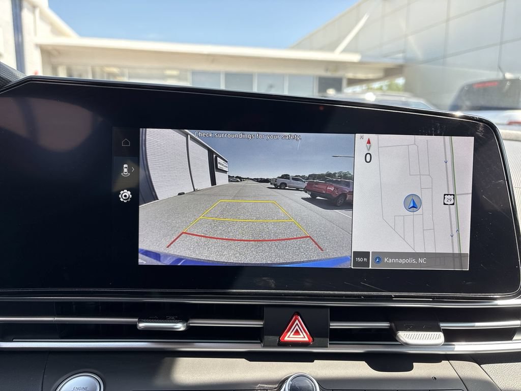 Used 2025 Hyundai Elantra SEL FWD image 25