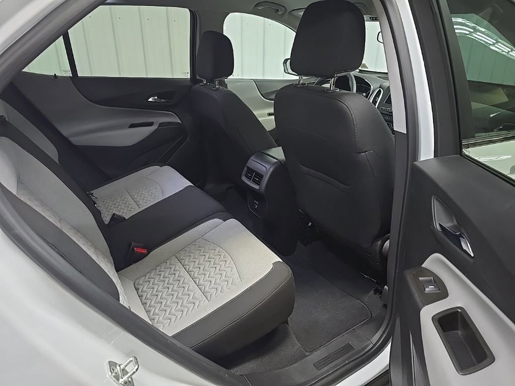 Used 2023 Chevrolet Equinox LT w/ Driver Convenience Package image 17