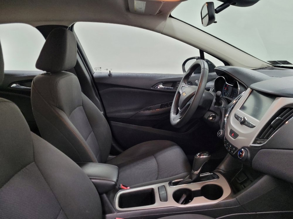 Used 2017 Chevrolet Cruze LS FWD image 21