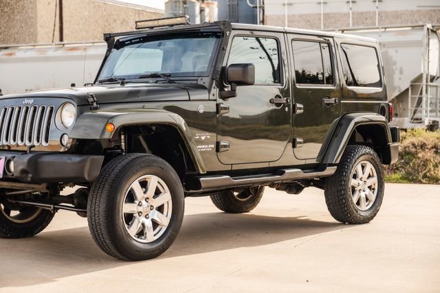 Used 2016 Jeep Wrangler Unlimited Sahara w/ Max Tow Package image 37