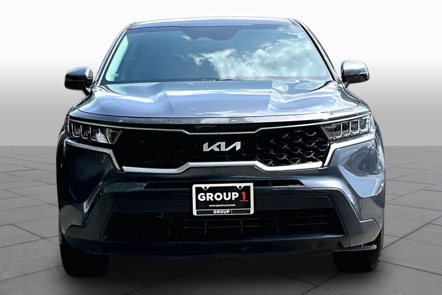 Used 2023 Kia Sorento LX FWD image 4
