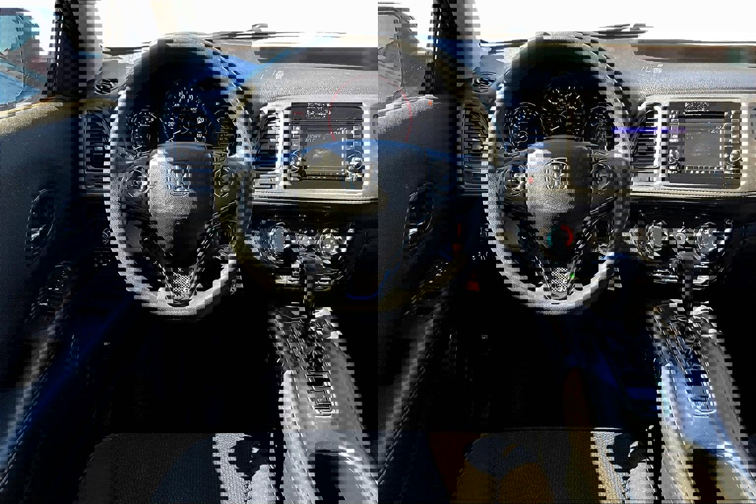 Used 2017 Honda HR-V LX image 5