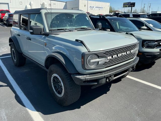 Used 2021 Ford Bronco Badlands image 3