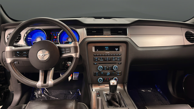 Used 2010 Ford Mustang GT RWD image 10