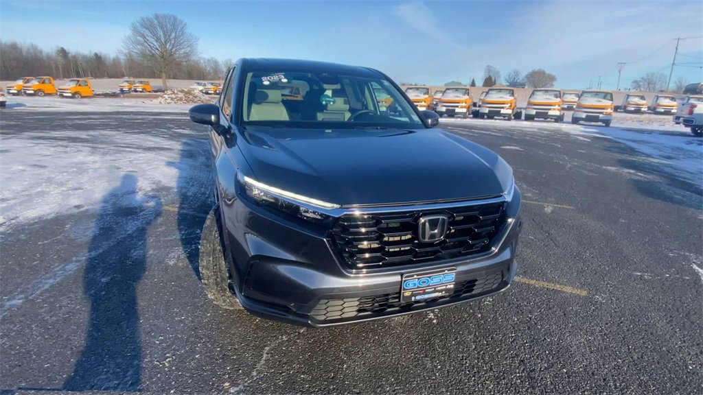 Used 2023 Honda CR-V EX image 3