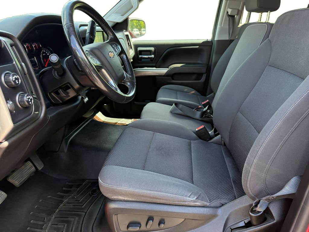Used 2018 Chevrolet Silverado 1500 LT w/ All Star Edition AWD/4WD image 9