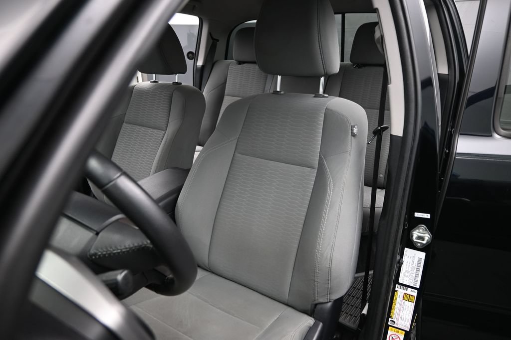 Used 2019 Toyota Tacoma SR5 RWD image 12