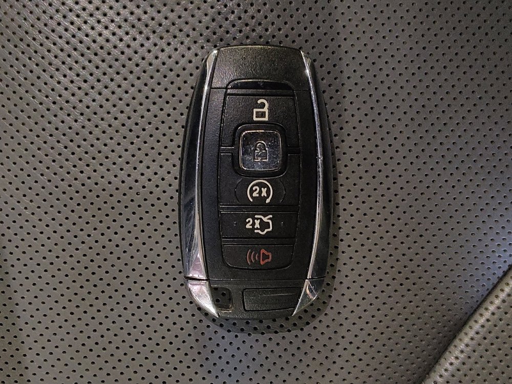 Used 2019 Lincoln Nautilus Reserve image 32