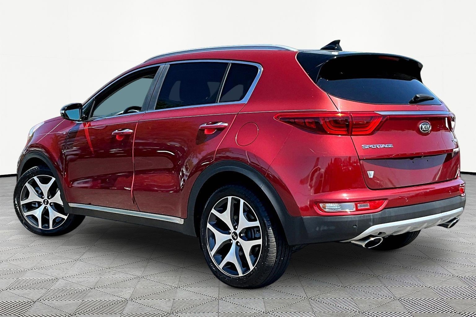 Used 2017 Kia Sportage SX FWD image 4