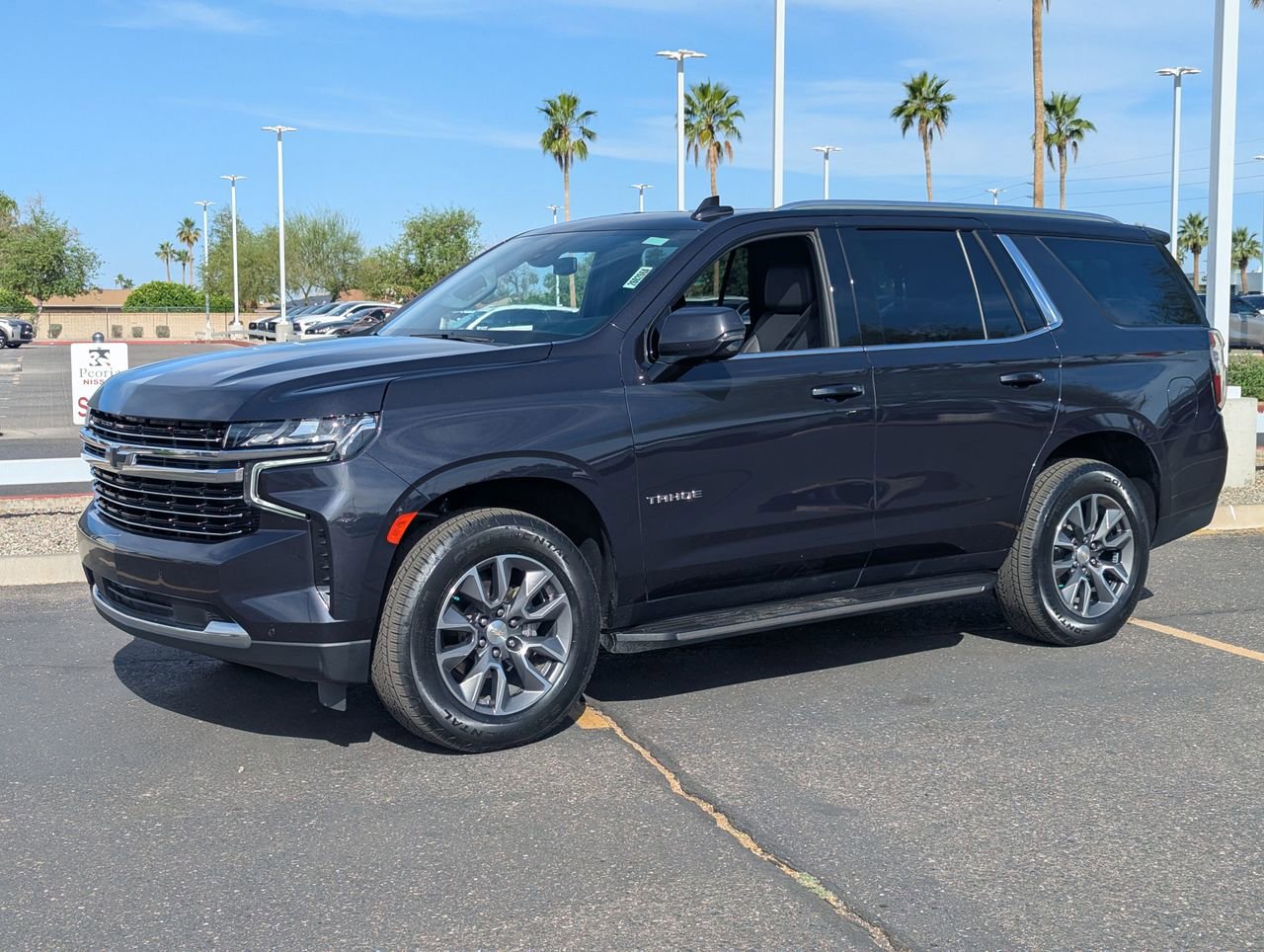 Used 2022 Chevrolet Tahoe LT w/ Luxury Package AWD/4WD image 2