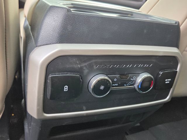 Used 2022 Ford Expedition XLT RWD image 17