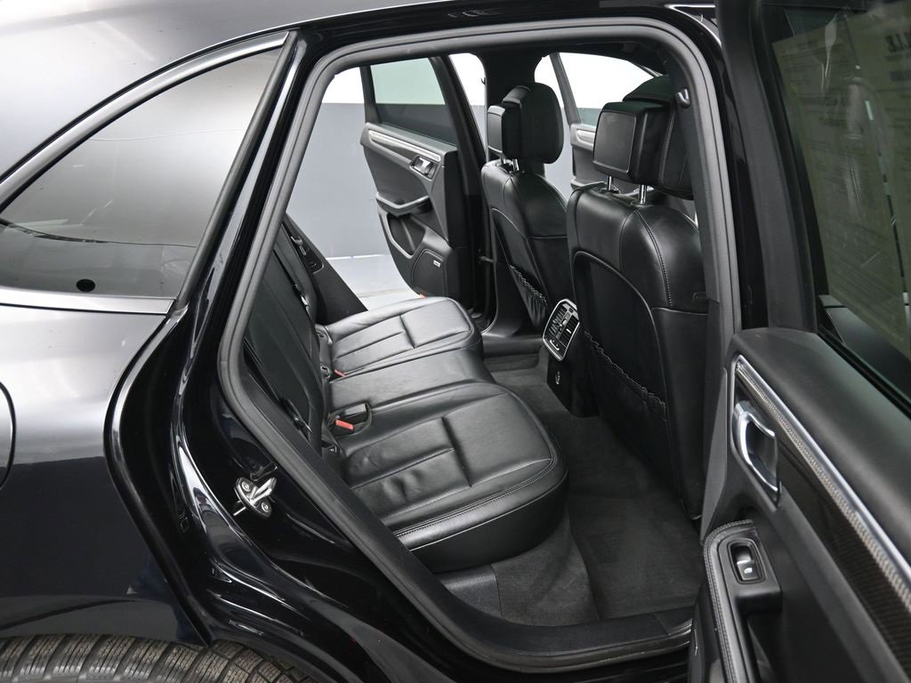 Used 2018 Porsche Macan GTS image 40