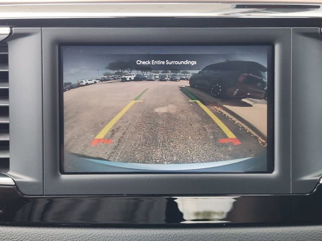 Used 2023 Chrysler Voyager LX FWD image 13