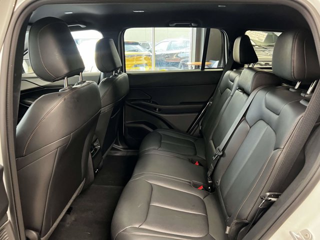 Used 2026 Jeep Cherokee Limited AWD/4WD image 11