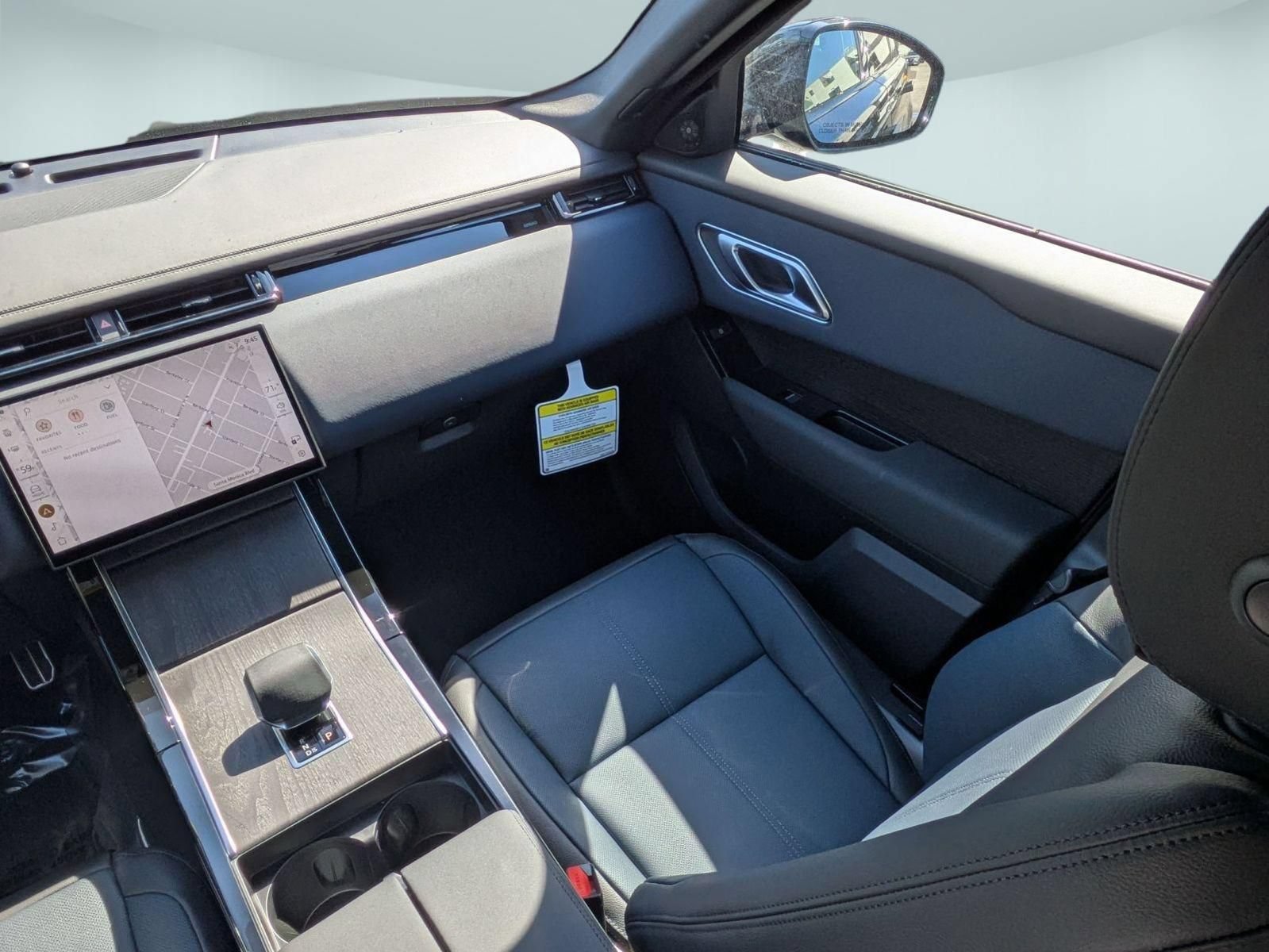 New 2026 Land Rover Range Rover Velar Dynamic SE AWD/4WD image 26
