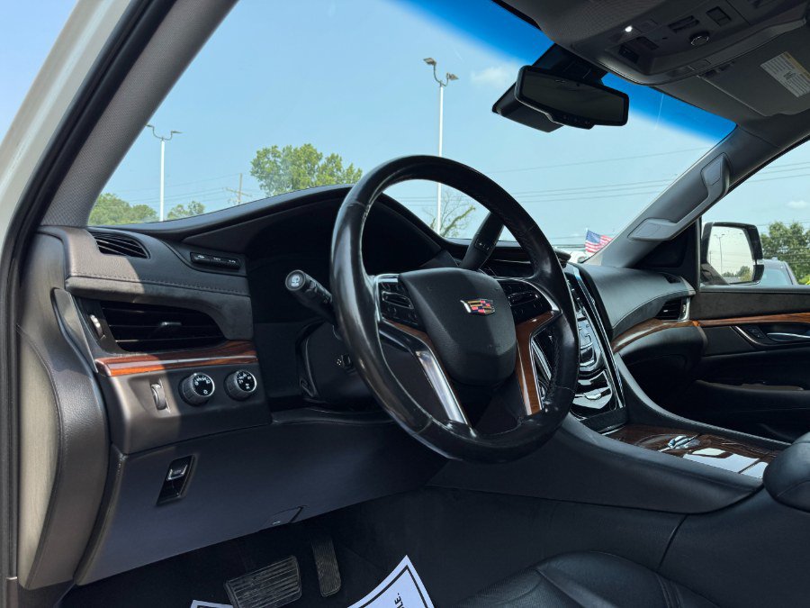 Used 2015 Cadillac Escalade Premium AWD/4WD image 14