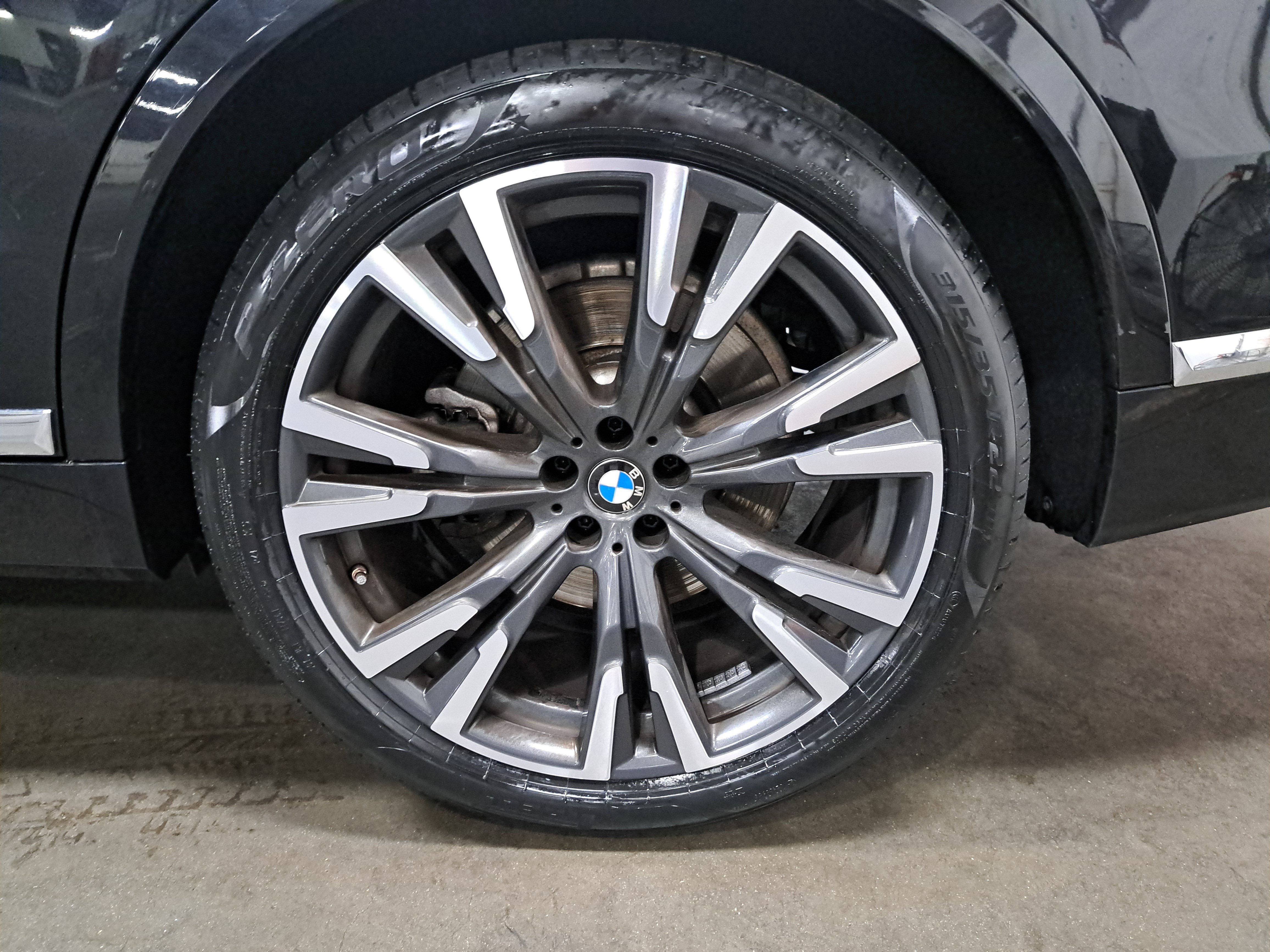 Used 2025 BMW X7 xDrive40i w/ Premium Package AWD/4WD image 36