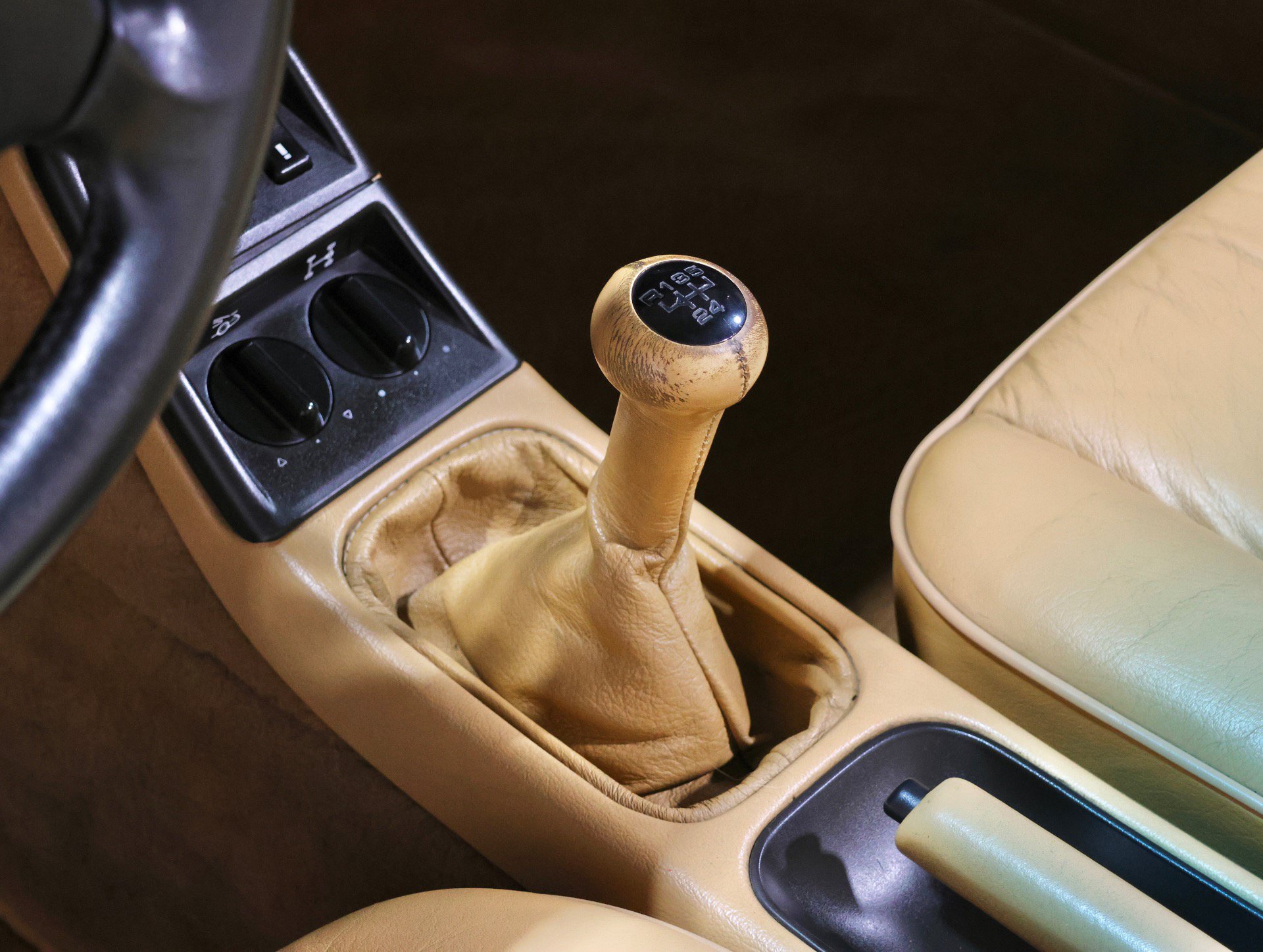Used 1990 Porsche 911 Carrera image 3