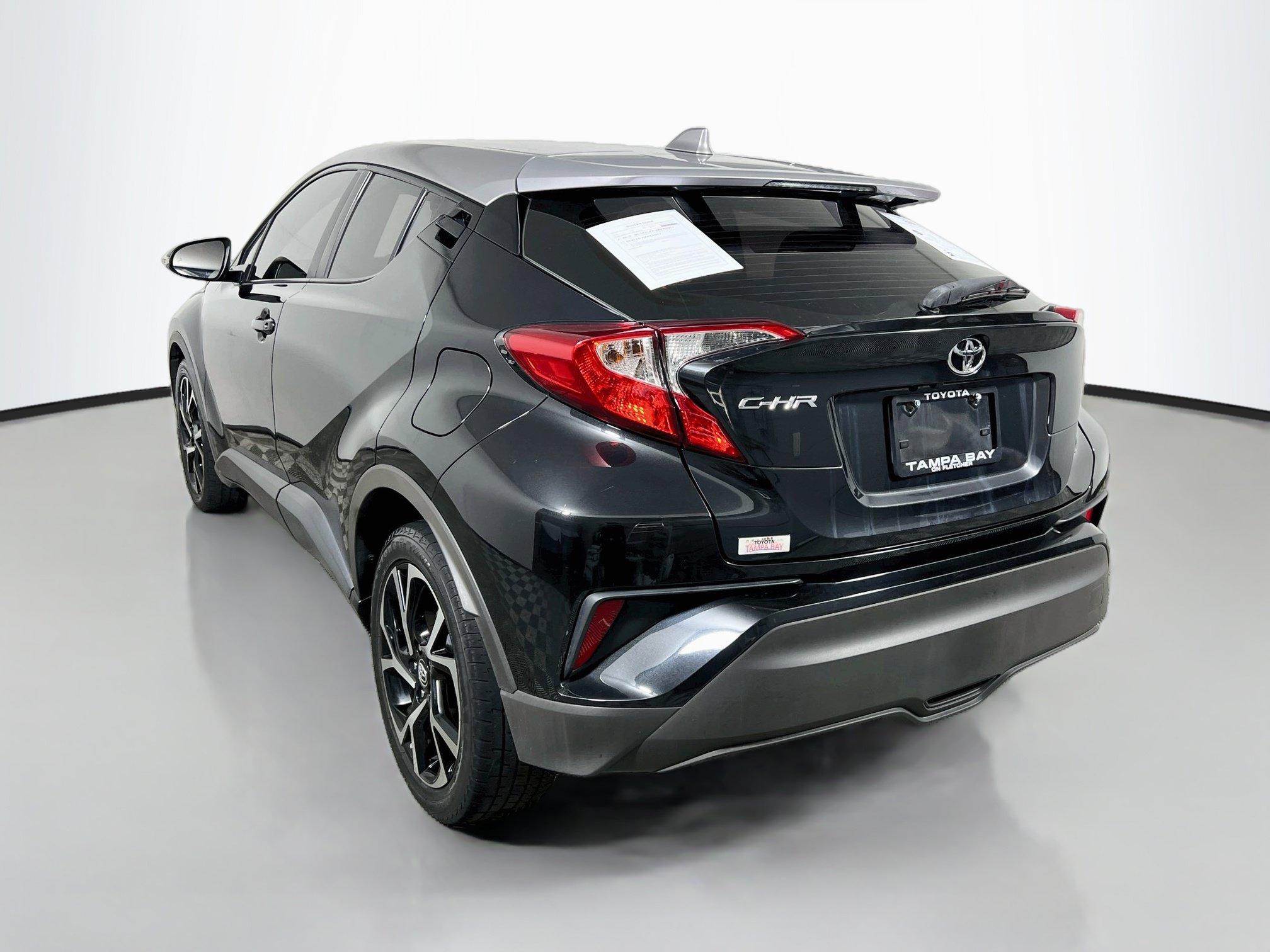 Used 2020 Toyota C-HR XLE FWD image 8