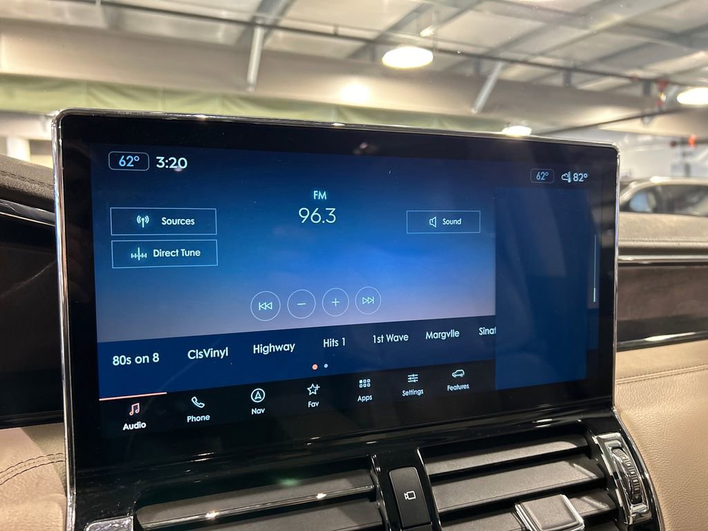 Certified 2023 Lincoln Navigator L Reserve AWD/4WD image 16
