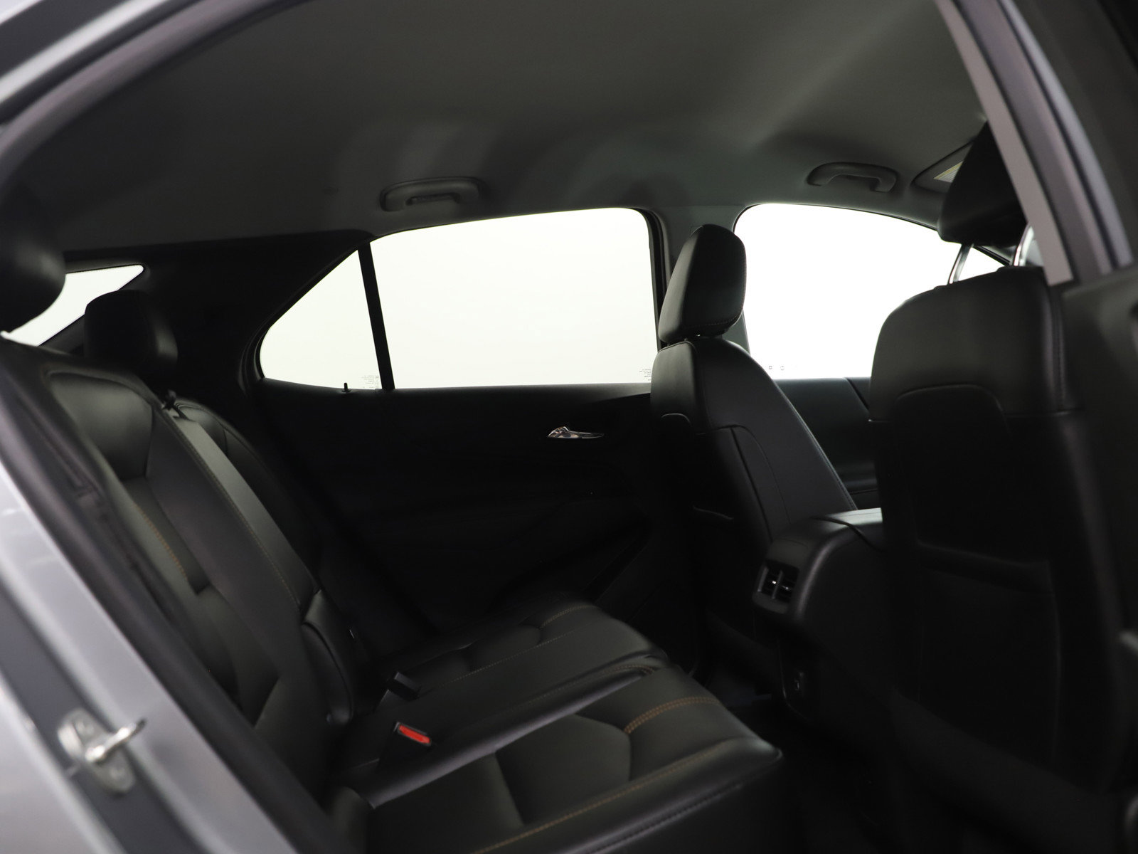 Used 2023 Chevrolet Equinox Premier AWD/4WD image 12