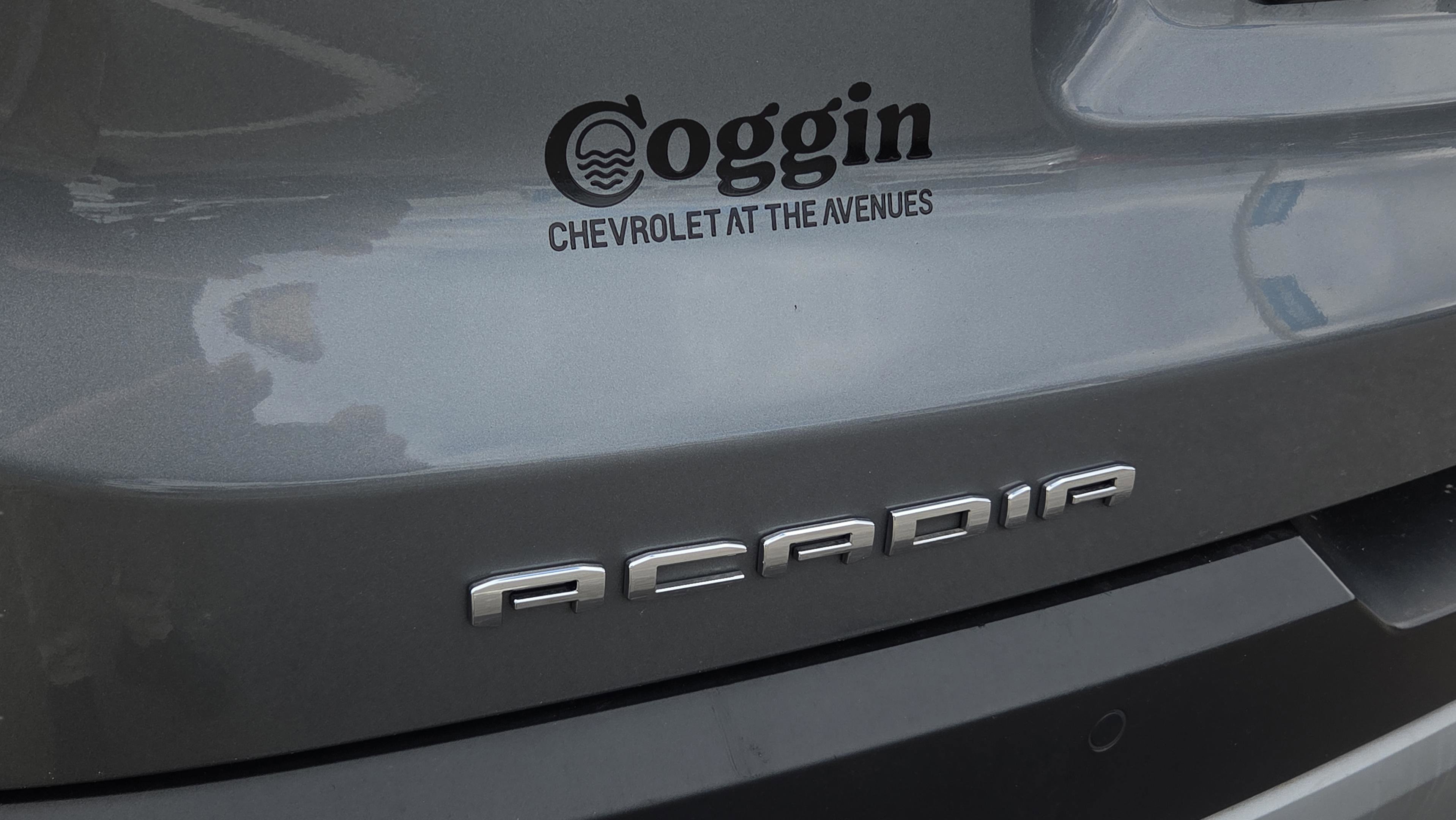 Used 2022 GMC Acadia SLT w/ Technology Package image 26