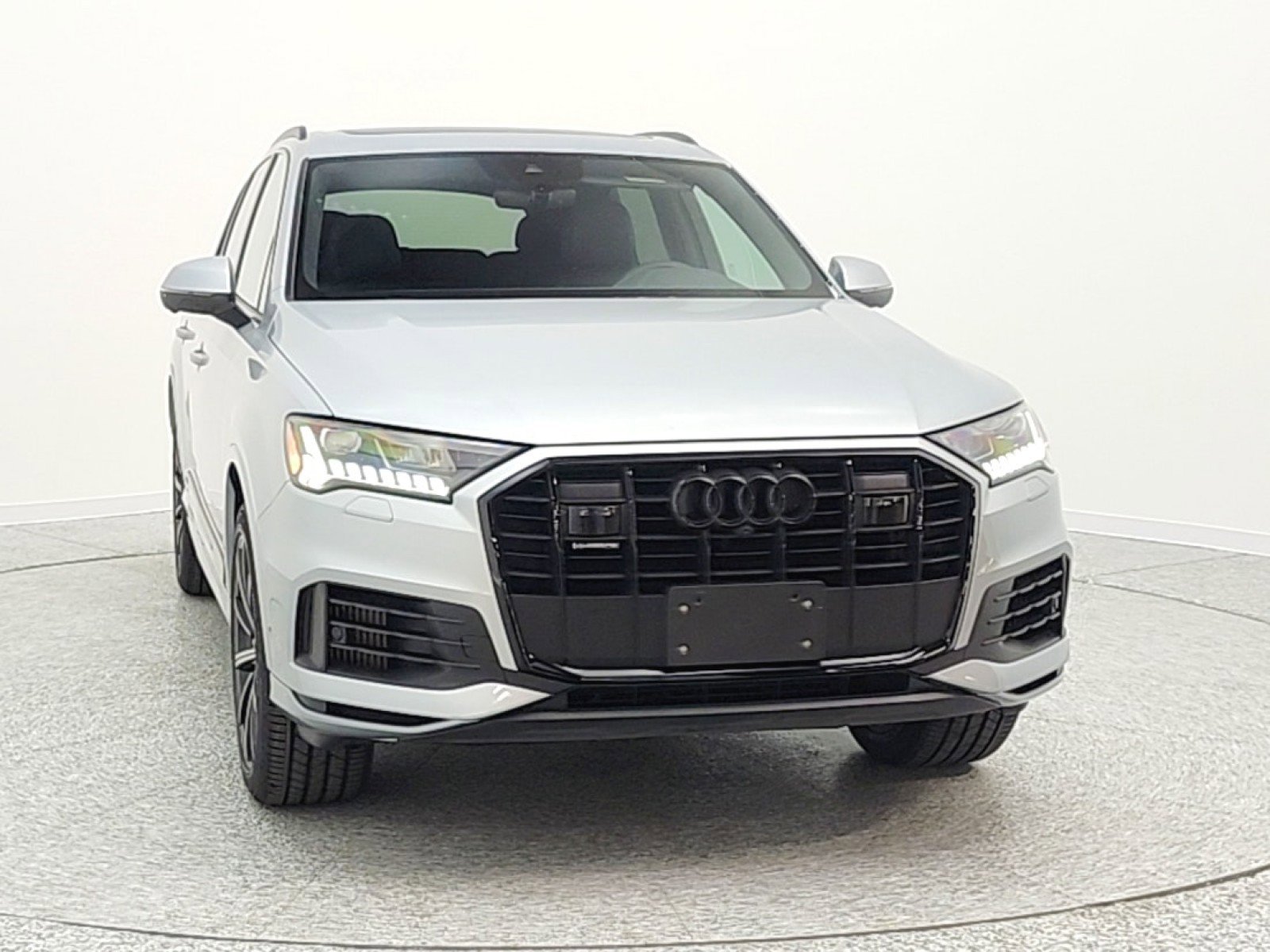 Used 2023 Audi Q7 3.0T Premium Plus w/ Premium Plus Package image 2
