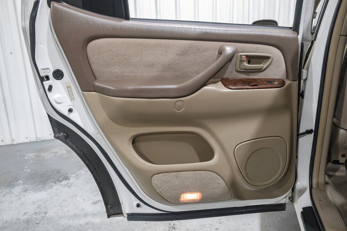 Used 2004 Toyota Sequoia SR5 image 44