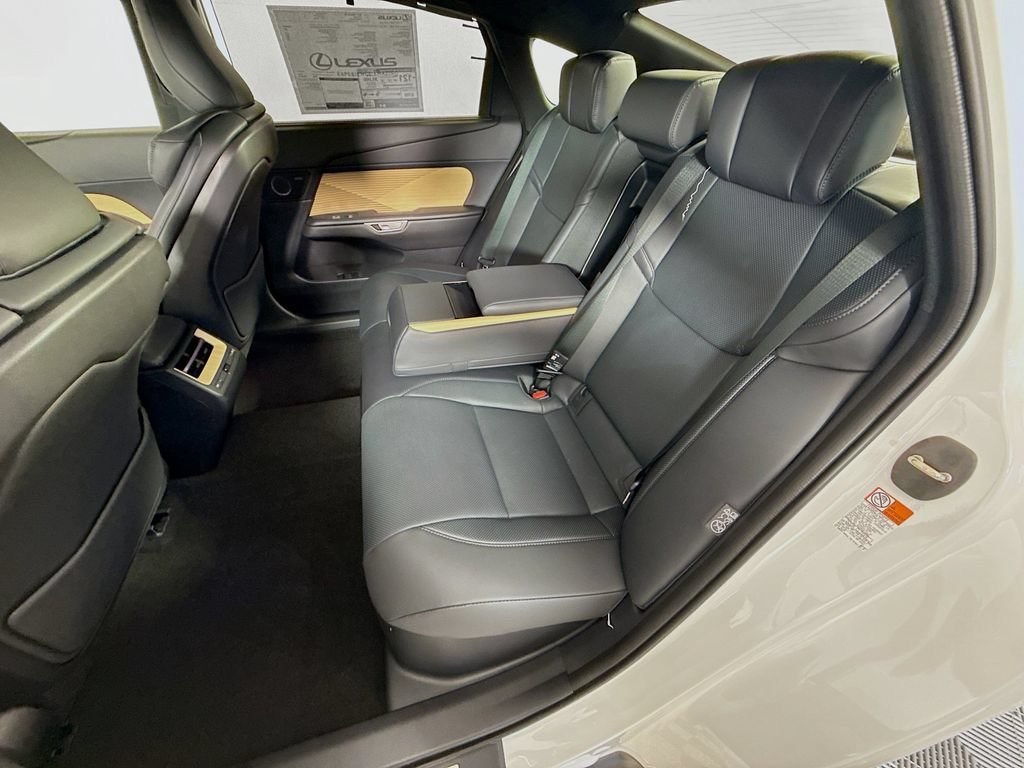 New 2026 Lexus ES 350e FWD image 17