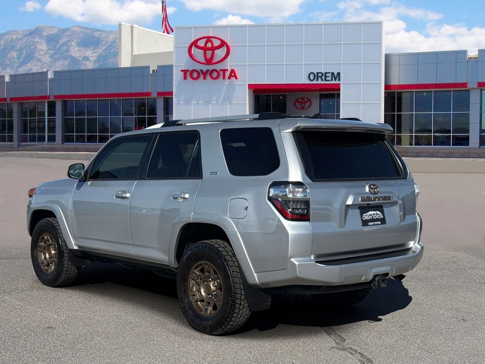 Used 2023 Toyota 4Runner SR5 Premium AWD/4WD image 5