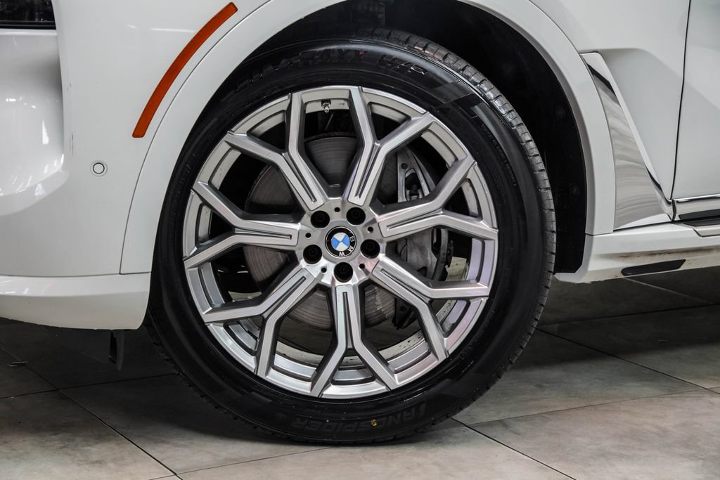 Used 2026 BMW X7 xDrive40i AWD/4WD image 5
