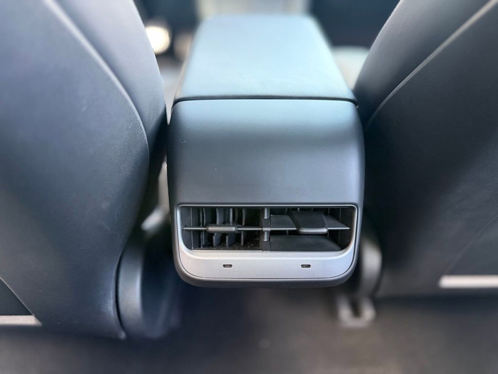 Used 2021 Tesla Model 3 Standard Range image 47