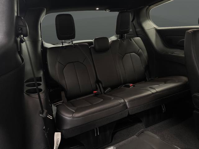 New 2026 Chrysler Pacifica Select image 33