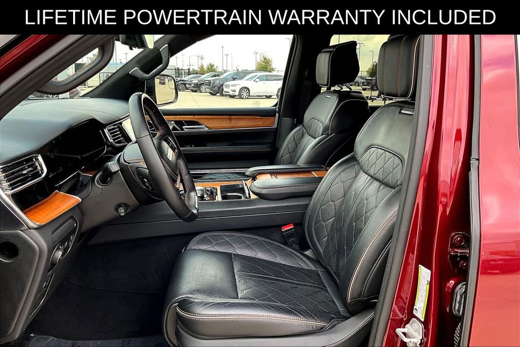 Used 2024 Jeep Grand Wagoneer L Series III image 32