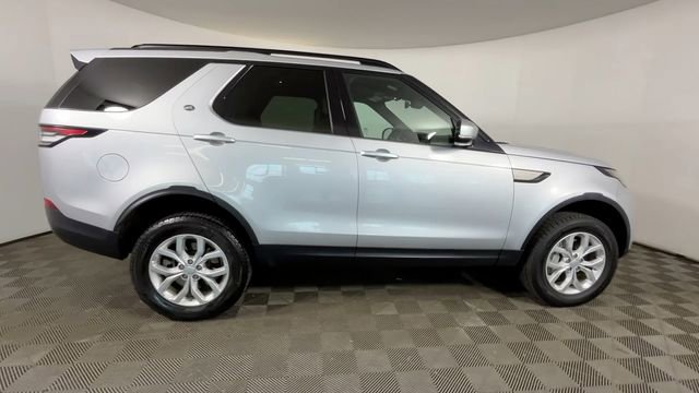 Used 2020 Land Rover Discovery SE AWD/4WD image 3