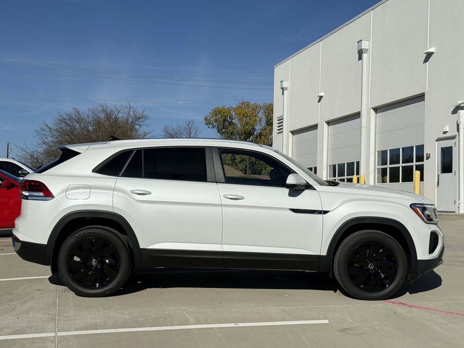 New 2026 Volkswagen Atlas Cross Sport SE FWD image 4