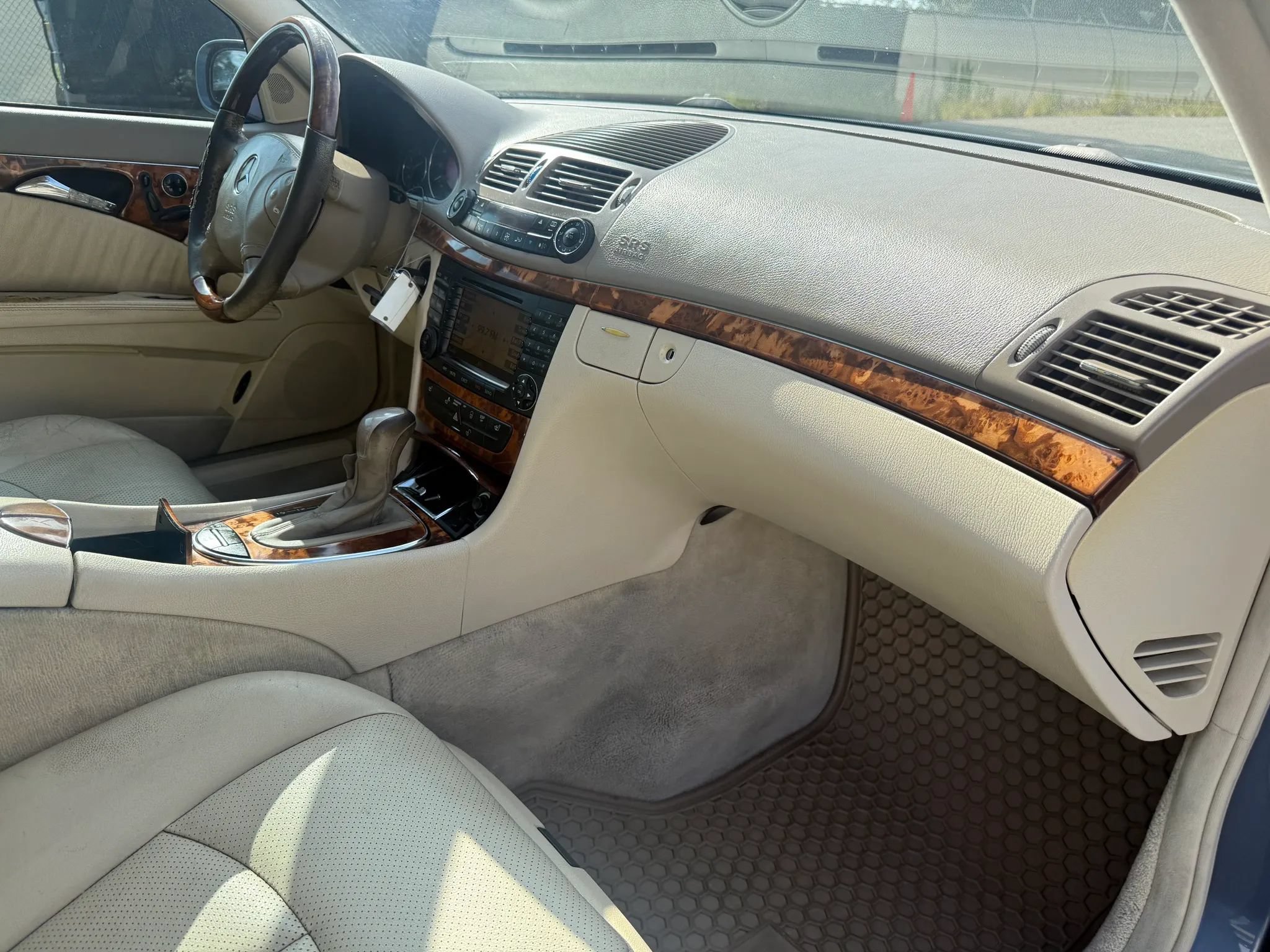 Used 2004 Mercedes-Benz E 500 4MATIC Sedan image 19