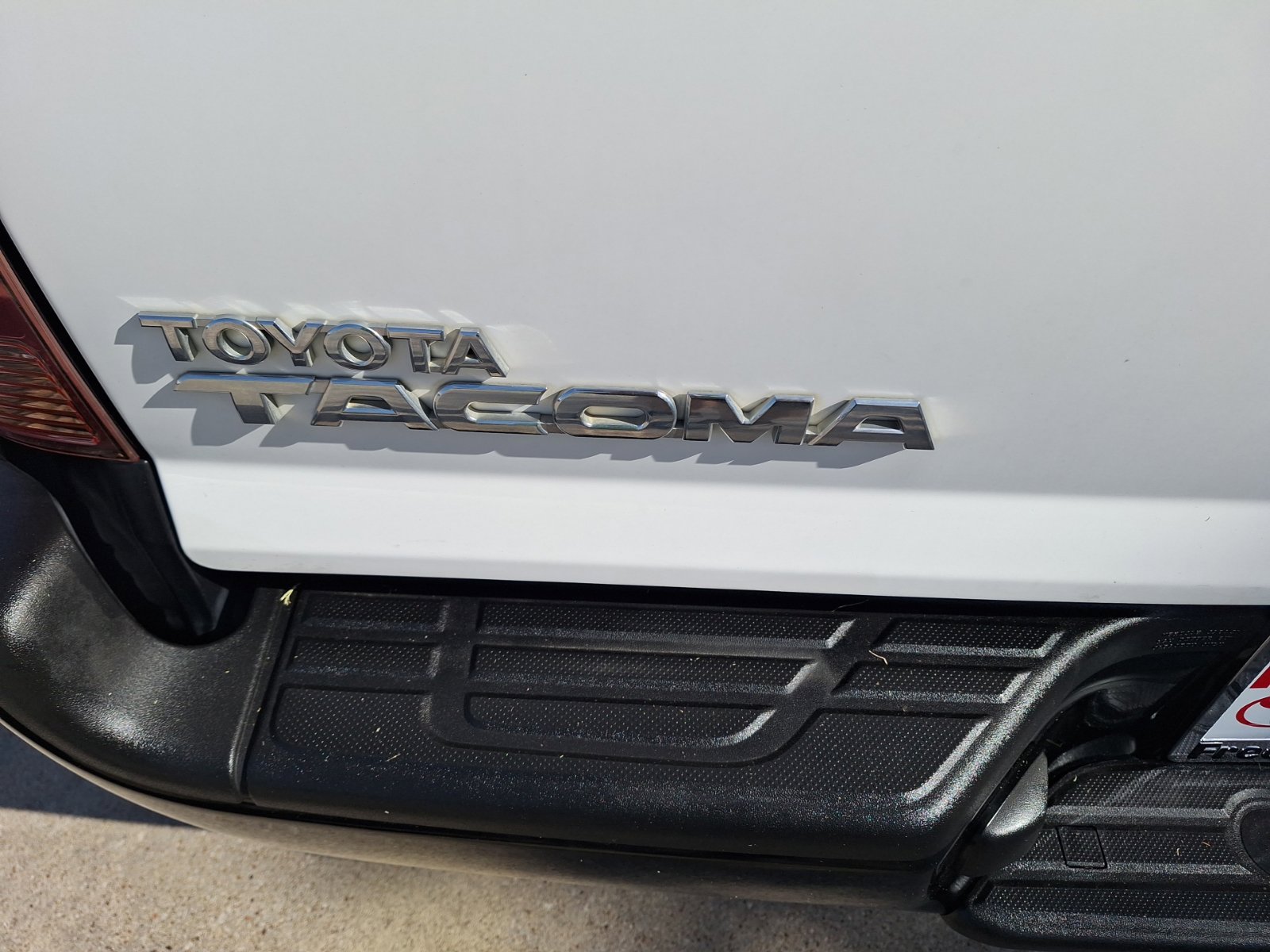 Used 2015 Toyota Tacoma 2WD Access Cab image 12