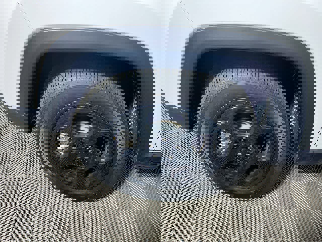 Used 2023 Jeep Compass Trailhawk image 16