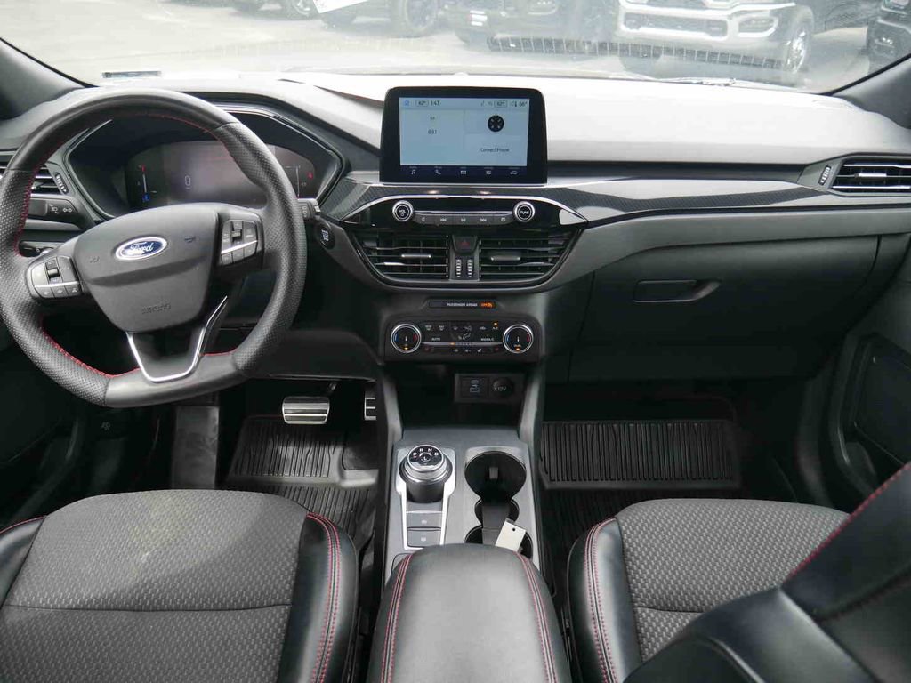 Used 2023 Ford Escape ST-Line Select image 5