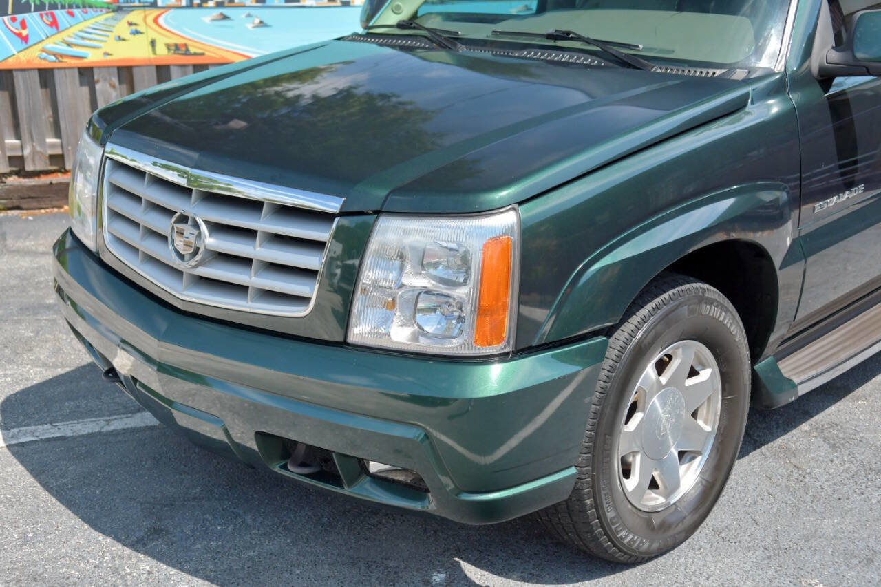 Used 2002 Cadillac Escalade AWD image 4