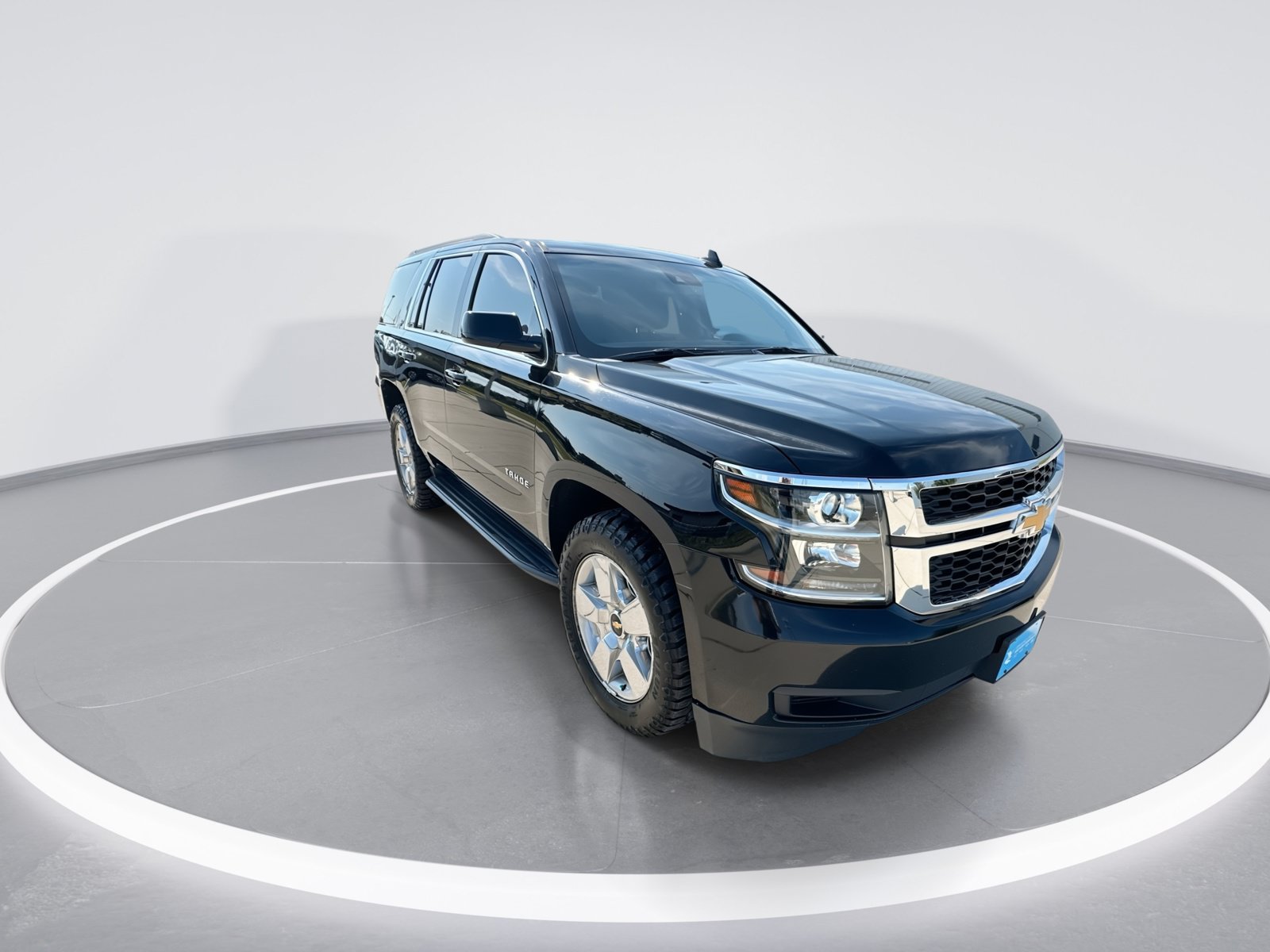 Certified 2019 Chevrolet Tahoe LT AWD/4WD image 2