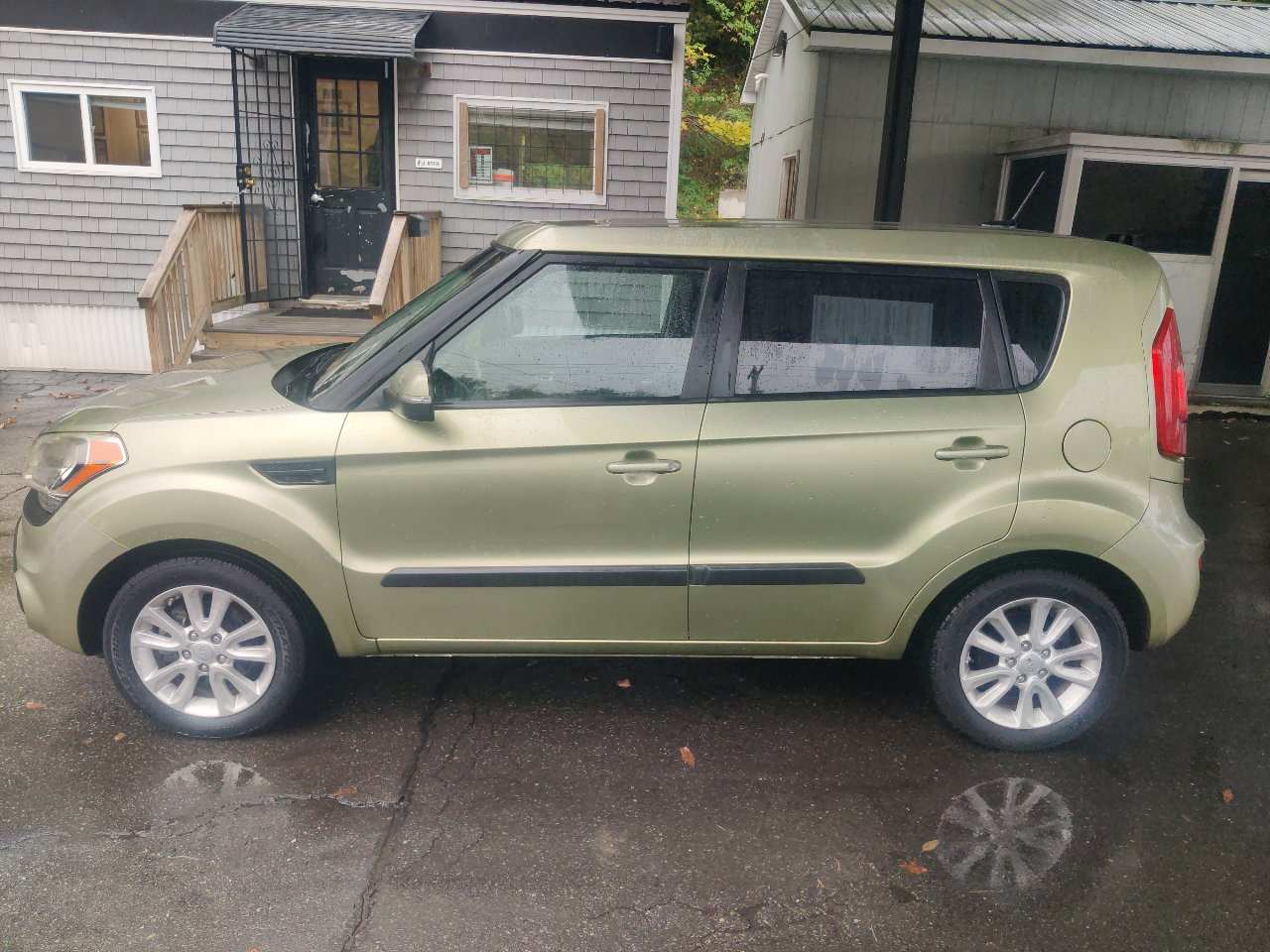 Used 2012 Kia Soul + image 3