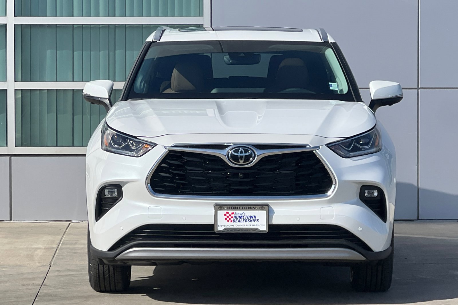 New 2025 Toyota Highlander XLE image 6