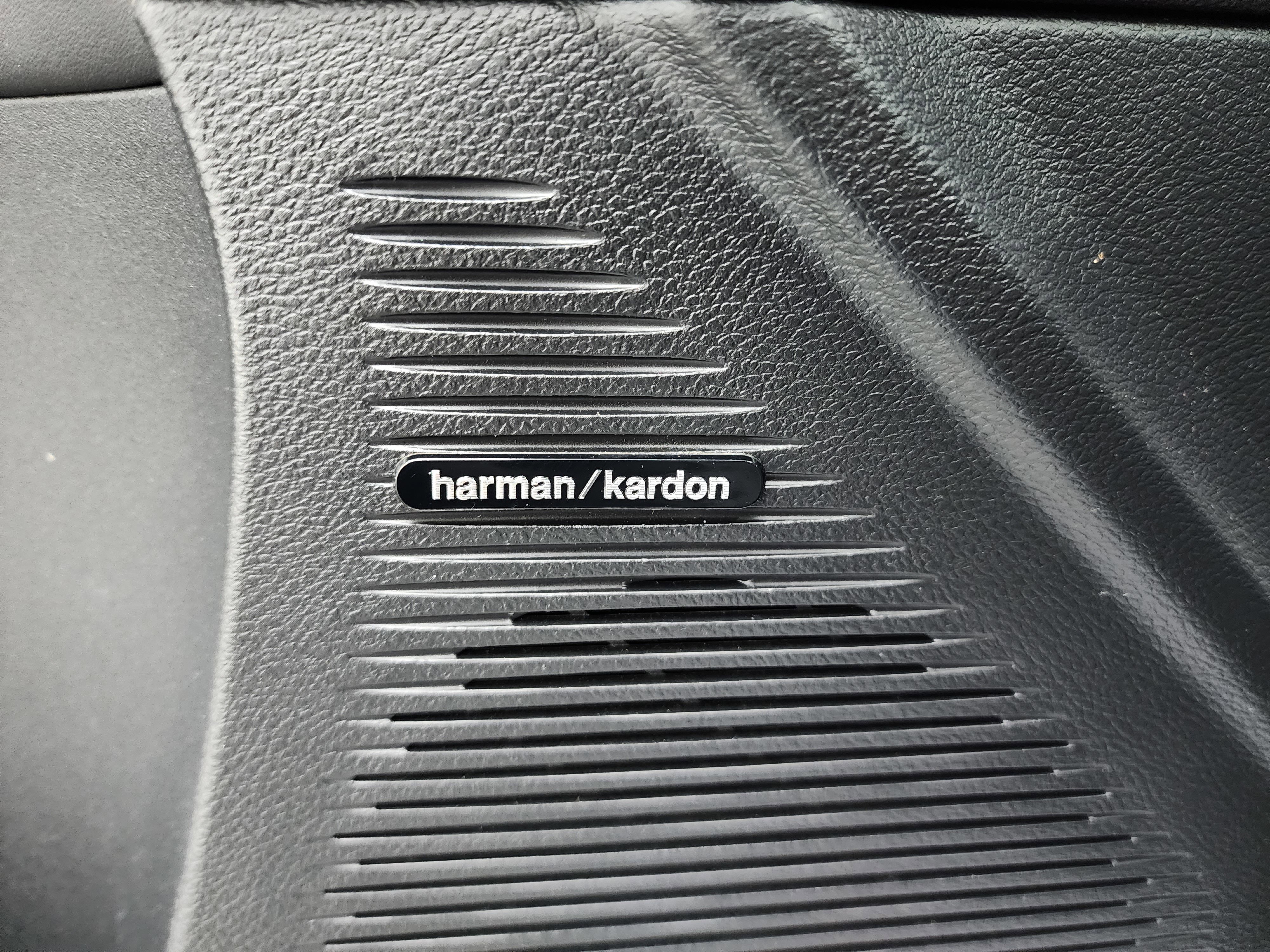 Used 2017 Dodge Challenger SRT Hellcat image 39