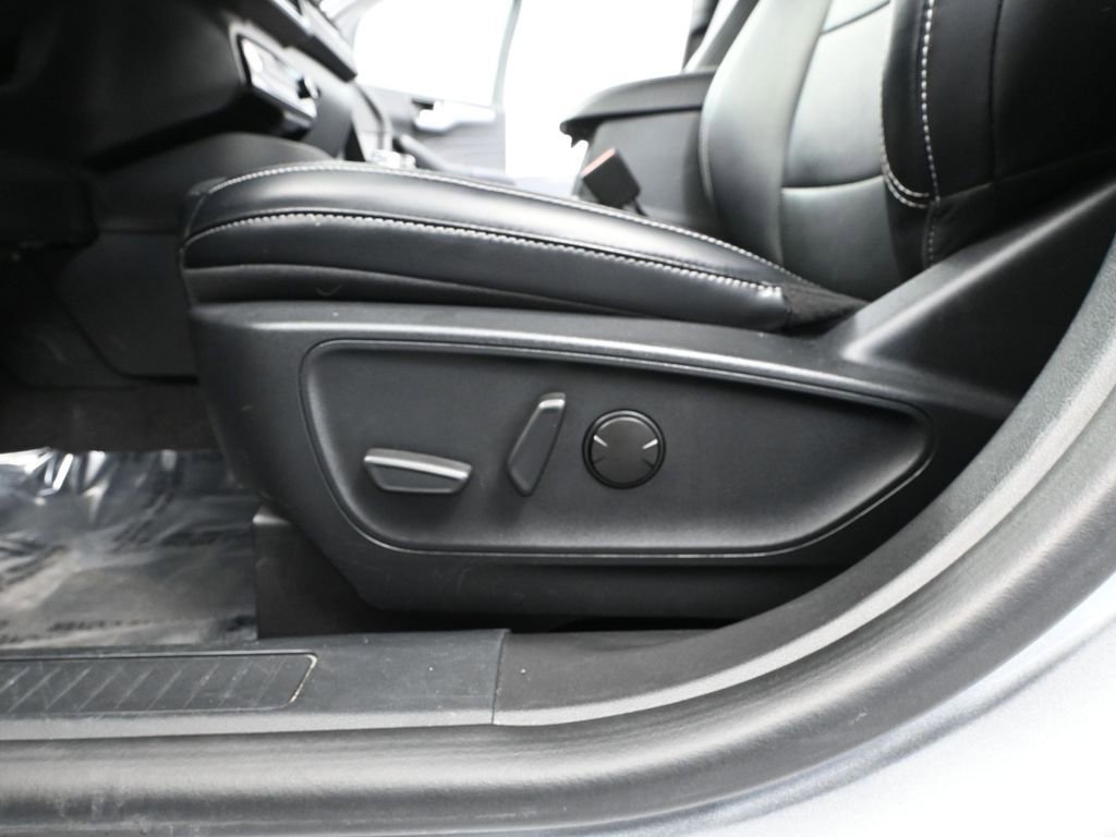 Used 2024 Ford Escape Platinum image 19