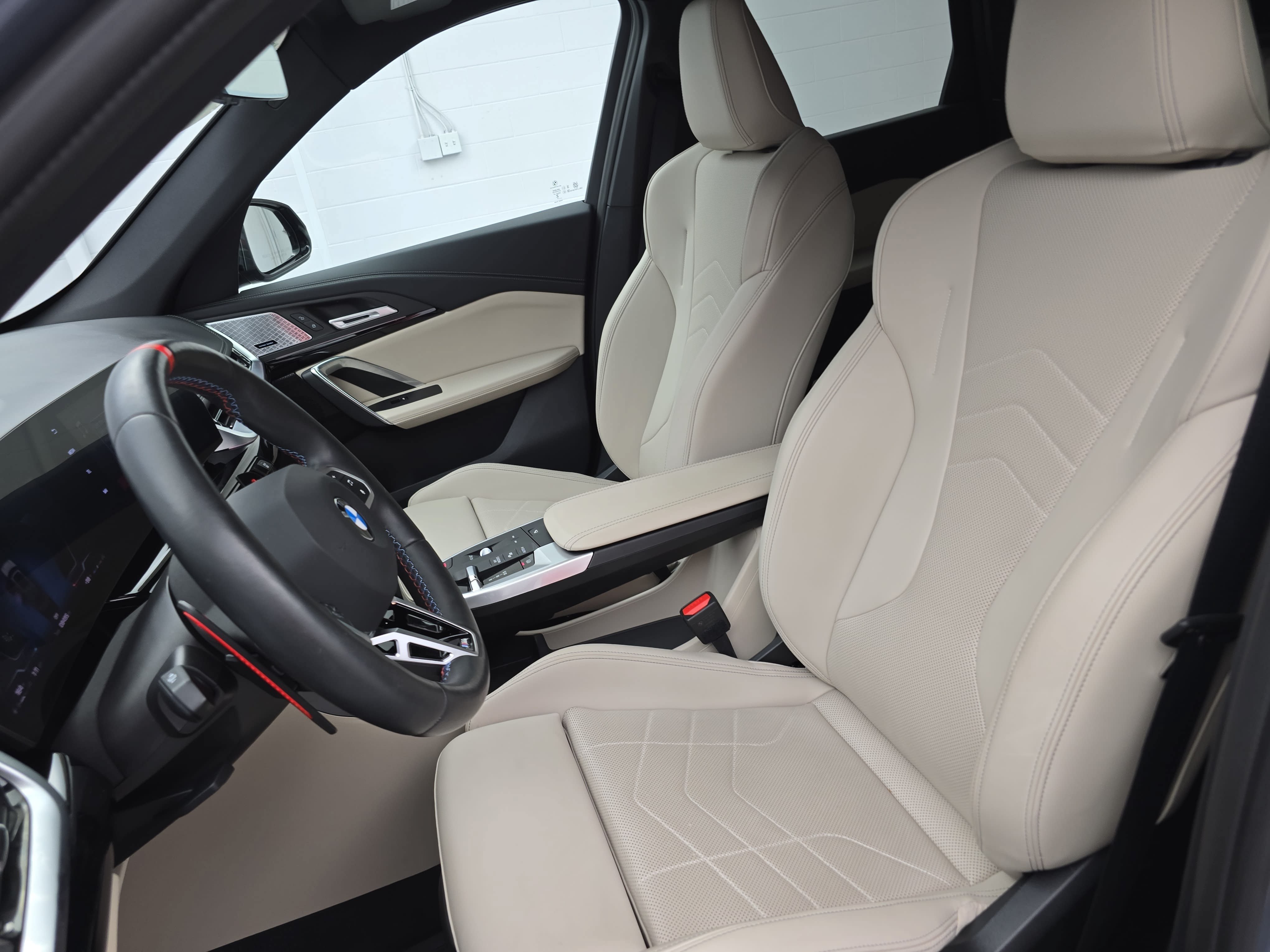 Used 2025 BMW X1 M35i w/ Premium Package AWD/4WD image 5