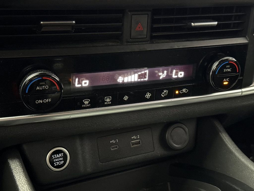 Used 2023 Nissan Rogue SV image 19