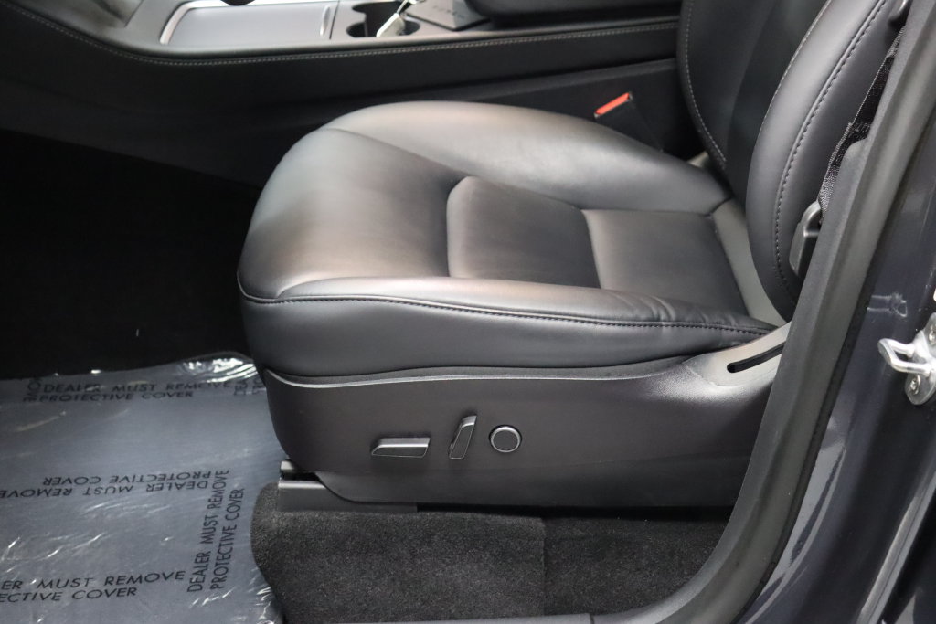 Used 2022 Tesla Model Y Long Range AWD/4WD image 29