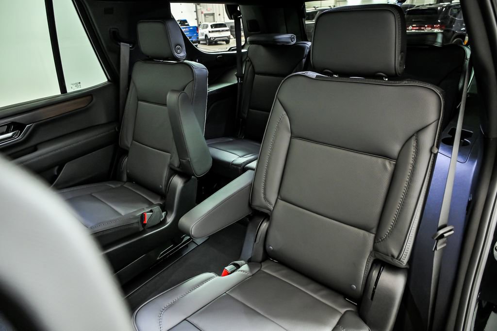 New 2026 GMC Yukon Denali w/ Sun & Power Step Package image 11